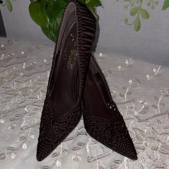 New York Transit Dark Brown Textured Heels - Picture 2 of 8